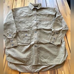 Banana Republic Br Sport Beige Button Up‎ Hiking Fishing Cargo Shirt Size Medium